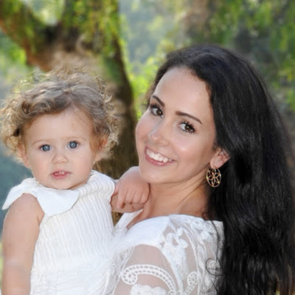 Meet your Posher, Michelle - Picture 1 of 1